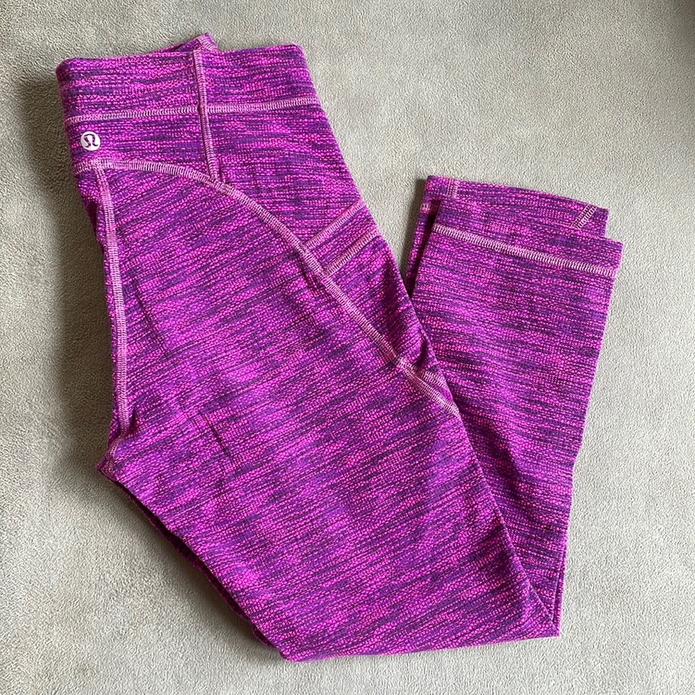 Lululemon pink and purple mid calf length leggings